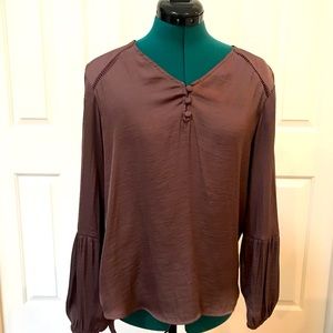 Soft, satin-like mauve top